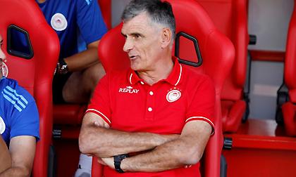 Μεντιλίμπαρ: «Ντρέπομαι όταν ο κόσμος τραγουδά το όνομά μου - Κρατάω τα μικρά παιδιά, είναι παίκτες της α' ομάδας»