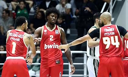 Ο «καυτός» Βεζένκοφ έκρινε το ντέρμπι: Τα highlights από τη νίκη του Ολυμπιακού επί του Παναθηναϊκού