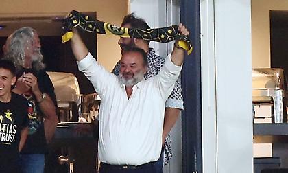 Οι ξέφρενοι πανηγυρισμοί στο γκολ του Πιερό και η αποθέωση στον Ηλιόπουλο: Η παρακάμερα της ΑΕΚ από το ντέρμπι!