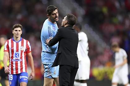 Σιμεόνε: «Να τιμωρούνται όσοι πετάνε αντικείμενα, αλλά και ο Κουρτουά προκάλεσε»