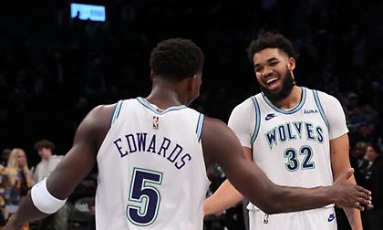 Έντουαρντς για την ανταλλαγή του Τάουνς: «Πονάει που δεν είναι εδώ ο αδερφός μου, αλλά έτσι είναι η λίγκα»