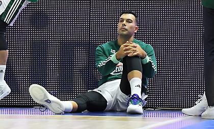 Υπέροχη κίνηση από τον Σλούκα με τις ευχές στη νεαρή Μαρία που νίκησε τον καρκίνο!