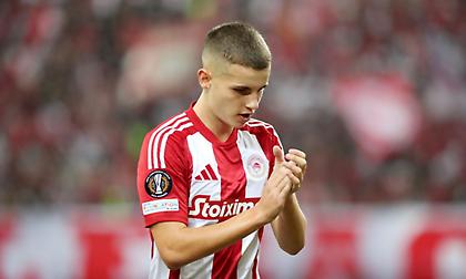 Χριστόγλου: «Ο Ολυμπιακός φώναξε στην Μπράγκα ότι εδώ είναι Καραϊσκάκη - Αστέρι που γεννιέται ο Μουζακίτης»