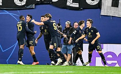 Μοίρασε… εγκεφαλικά και πήρε μυθικό διπλό στη Λειψία η Γιουβέντους!