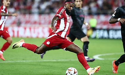 Έκανε... μπούκα στην περιοχή ο Ροντινέι, τον σταμάτησε ο Ματέους