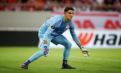 Τρομερή επέμβαση του Τζολάκη με το ένα χέρι σε εξ επαφής προσπάθεια του Ρικάρντο Όρτα!