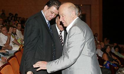 Athens Kallithea: «Αντίο τεράστιε Μίμη Πλέσσα»