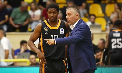 Η. Παπαθεοδώρου: «Έδειξε την ποιότητά του ο Γουόκερ, θα χρειαστούμε χρόνο για να είμαστε όπως πρέπει»