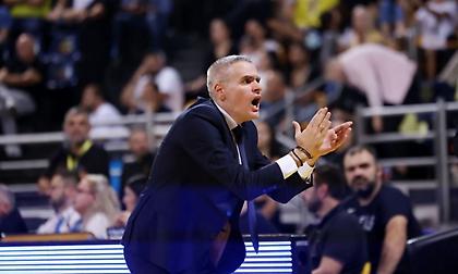 Άρης: Τρίτος εκατοστάρης προπονητής ο Καστρίτης