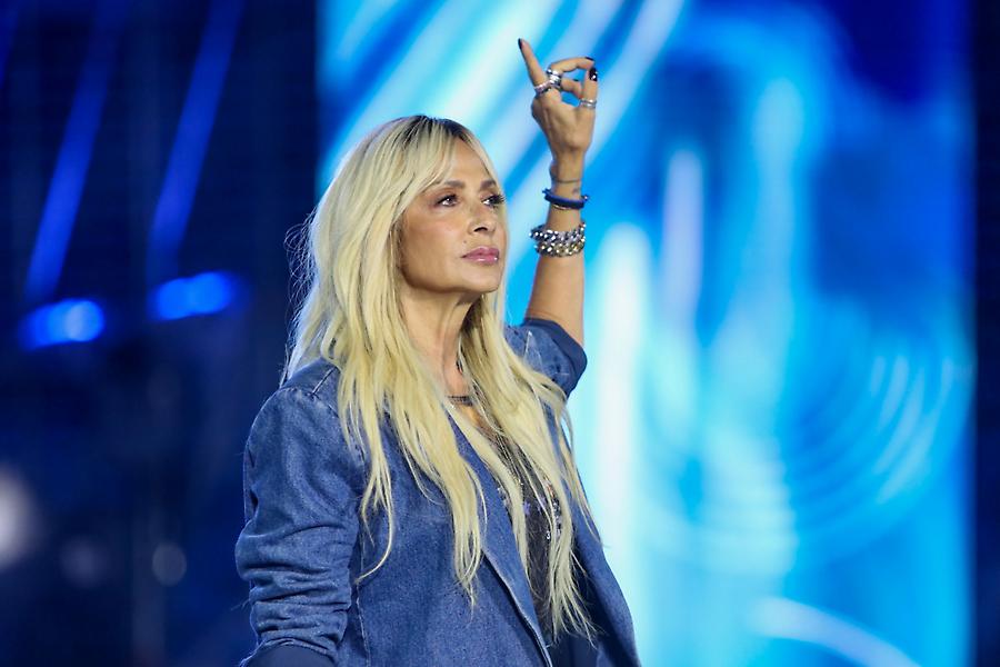 Άννα Βίσση: «Θα ήθελα πάντα να είμαι αυτό το κορίτσι που δεν μεγάλωσε ποτέ της»