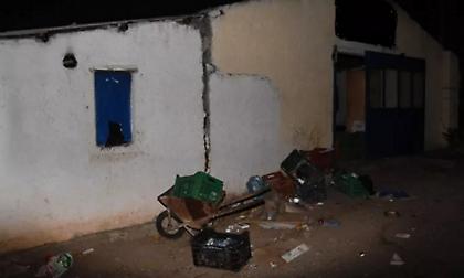 H ΕΛΑΣ εντόπισε και απελευθέρωσε 11 μετανάστες από στάβλο στη Βοιωτία - Ανάμεσα τους 2 ανήλικοι