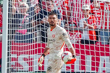 Απίστευτος Γκαζανίγκα έπιασε τρία πέναλτι και χάρισε χρυσό τρίποντο στην Τζιρόνα