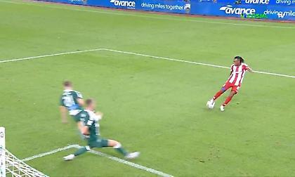 Καλές στιγμές για τον Ολυμπιακό με σουτ Μαρτίνς και κεφαλιά Ελ Κααμπί