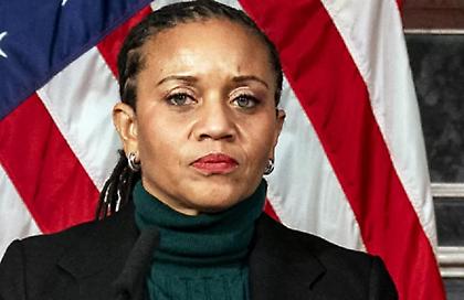 Νέο σκάνδαλο στη Νέα Υόρκη: Ερευνάται για διαφθορά η πρώτη αντιδήμαρχος Σίνα Ράιτ