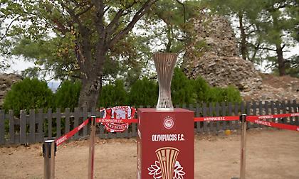Ο Ολυμπιακός αναβάλλει την έκθεση των ευρωπαϊκών τροπαίων με σεβασμό στο πένθος για τον χαμό του Μπάλντοκ
