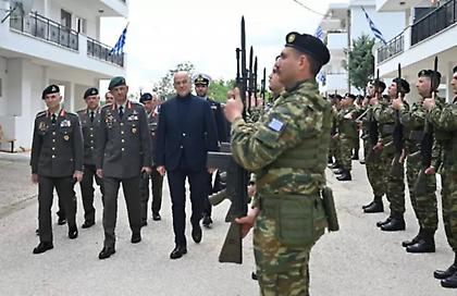 Με μισθό 609 ευρώ οι σπουδαστές στις ανώτατες στρατιωτικές σχολές - Επιπλέον κίνητρα ανακοίνωσαν Δένδιας - Πιερρακάκης