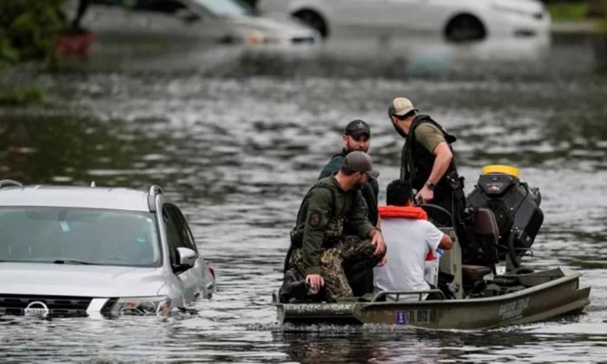 Τυφώνας Milton: Καταστροφικό πέρασμα με τουλάχιστον 10 νεκρούς και εκατομμύρια πληγέντες