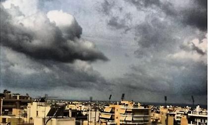 Kαιρός: Συννεφιά την Πέμπτη (10/10) - Έως 32 βαθμούς η θερμοκρασία