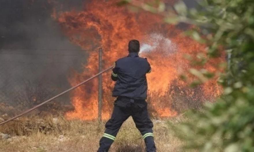 Ποινική δίωξη σε αντιδήμαρχο για την πυρκαγιά στην Κόρινθο