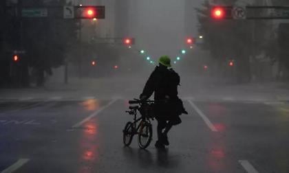 Ο τυφώνας Milton «χτυπά» τη Φλόριντα με ισχυρές καταιγίδες και ανέμους - Αναφορές για νεκρούς