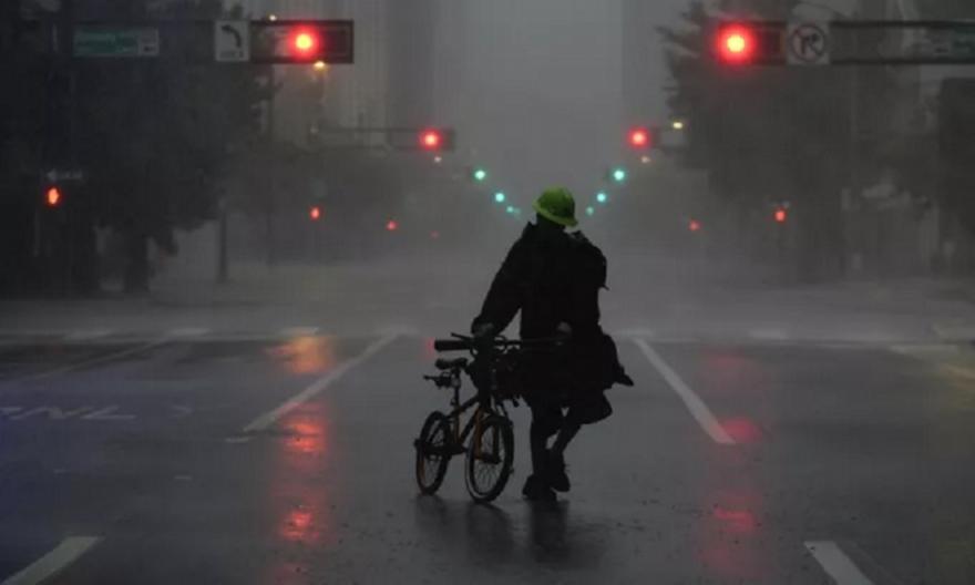 ΗΠΑ: Ο τυφώνας Milton «χτυπά» τη Φλόριντα - Αναφορές για νεκρούς