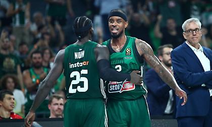 Το ανανεωμένο ΟΑΚΑ, η καυτή ατμόσφαιρα και το «χόρτο μαγικό»: Η παρακάμερα της νίκης του Παναθηναϊκού με την Μπάγερν!