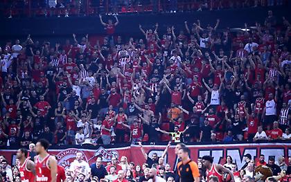 Ολυμπιακός: Συνελήφθη υπάλληλος ασφαλείας που έβαζε οπαδούς χωρίς εισιτήρια στο ΣΕΦ