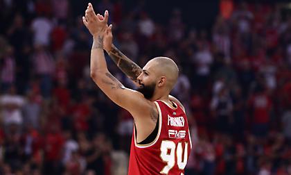 Φουρνιέ: «Δεν κάναμε το καλύτερο παιχνίδι, αλλά χαίρομαι με την νίκη -  Προσπαθώ να προσαρμοστώ και να δίνω λύσεις»