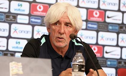 Γιοβάνοβιτς: «Η νίκη στην Αγγλία έκανε τον κόσμο περήφανο - Όταν υπάρχουν δυσκολίες έχουμε και εγωισμό και θάρρος»