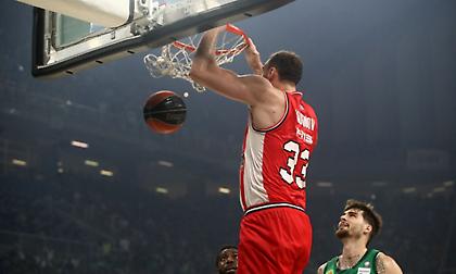 Ολυμπιακός: Πιθανότατα επιστρέφει με Μπάγερν ο Μιλουτίνοφ - Δύσκολα με Αρμάνι ο Γουίλιαμς-Γκος