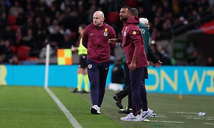 Κάρσλεϊ: «Η Αγγλία χρειάζεται έναν προπονητή παγκόσμιας κλάσης - Δεν είμαι ακόμα σε αυτό το επίπεδο»