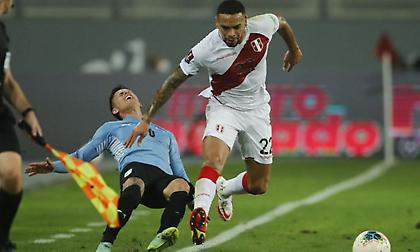 Επιστρέφει στην άμυνα μετά την… εμπειρία ως χαφ ο Κάλενς