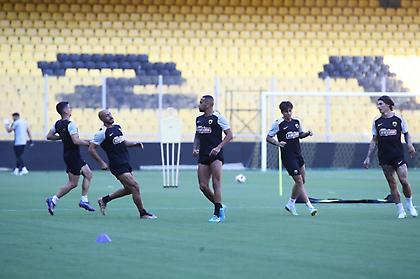 Μετράει επιστροφές ενόψει ΠΑΟΚ ο Αλμέιδα στην ΑΕΚ