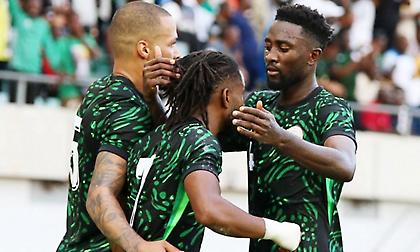 Η εθνική Νιγηρίας «κόλλησε» 16 ώρες στο αεροδρόμιο της Λιβύης δίχως νερό και τροφή – Σκέψεις για μποϊκοτάζ!