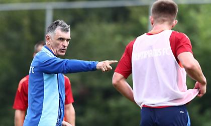 Νικολακόπουλος: «Ο Ολυμπιακός θα κάνει προπόνηση στη Σουηδία ενόψει του αγώνα του στην Τρίπολη»!