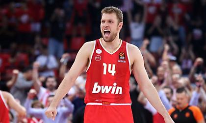 Με σπασμένα φρένα ο Βεζένκοφ: MVP για δεύτερη σερί αγωνιστική στην Ευρωλίγκα!