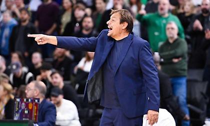 Αταμάν: «Είχα πολλά χρόνια να δω αυτόν τον ασυνήθιστο τρόπο παιχνιδιού στην Ευρωλίγκα»