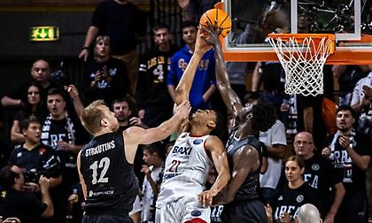 Απόλυτη Ντερτόνα, πρώτες νίκες για Καρσίγιακα, Μακάμπι Ραμάτ Γκαν