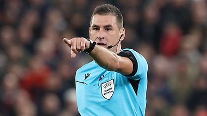 Ο… γνώριμος Ομπρένοβιτς σφυρίζει στο ΑΕΚ-ΠΑΟΚ