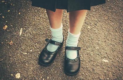 Σοκ στη Θεσσαλονίκη: Παππούς βίαζε την 4χρονη εγγονή του τις ώρες που είχε αναλάβει να φυλάει το κοριτσάκι