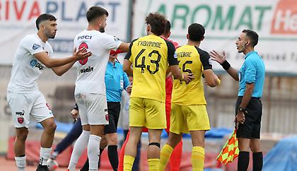 Πανιώνιος – ΑΕΚ Β’: Το πέναλτι που πήρε πίσω η διαιτητής – Διαμαρτυρίες από τον πάγκο της Ένωσης