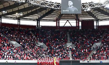 Ενός λεπτού σιγή και χειροκρότημα στο «Γ. Καραϊσκάκης» στη μνήμη του Τζορτζ Μπάλντοκ