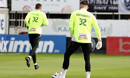 Mε το νούμερο «32» του Τζορτζ Μπάλντοκ στις προπονητικές τους φανέλες οι παίκτες του Παναθηναϊκού