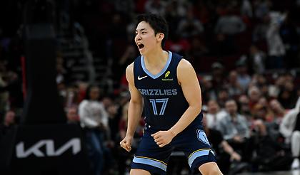 Ο κοντούλης Καβαμούρα βρήκε θέση στο ΝΒΑ!