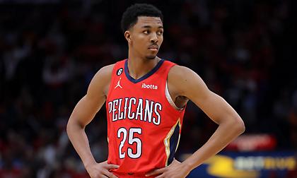 Ο Μέρφι υπέγραψε τετραετή επέκταση συνεργασίας με τους Πέλικανς