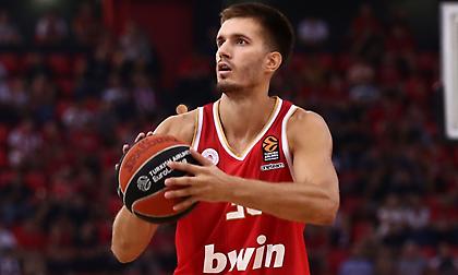 Ζέρβας: «Δεν υπάρχει ακόμα συμφωνία για Πετρούσεφ, αίσθησή μου είναι ότι θα πάει στον Ερυθρό Αστέρα»