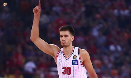 Στον Ερυθρό Αστέρα ο Πετρούσεφ με δανεισμό από τον Ολυμπιακό