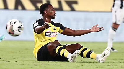 Μήπως έκανε και… επιθετικό φάουλ ο Γκαρσία;