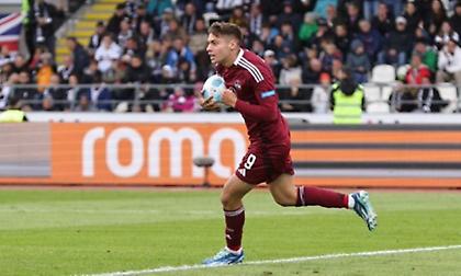 Αποθέωση του Τζίμα από Κλόζε: «Δίνει την καρδιά του στο γήπεδο, μπορεί να κάνει ακόμα περισσότερα»