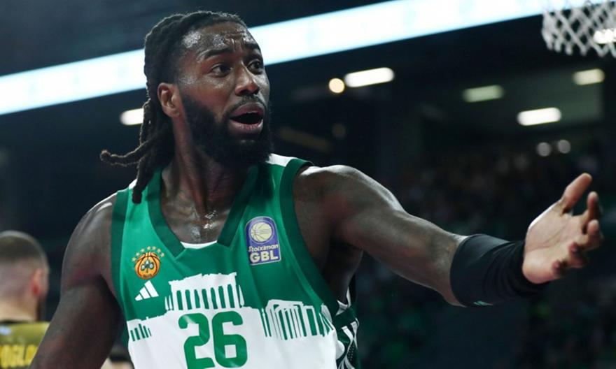 Λεσόρ: Στήριξε Ντιλικινά για το airball